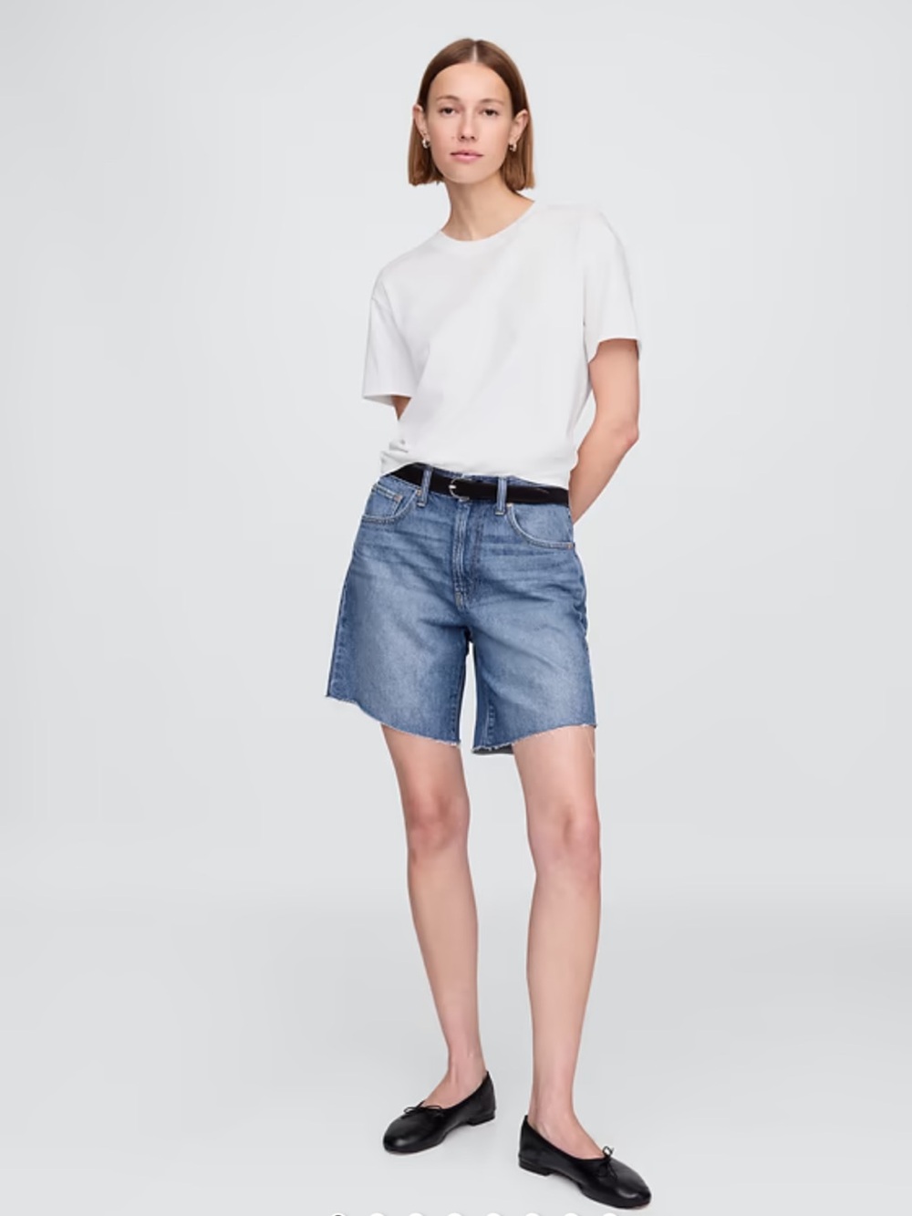 GAP 8” Mid-rise 90’s loose Denim Bermuda Shorts / Size 28/6 Tall / NWT